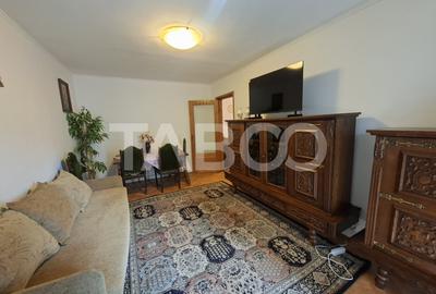 Apartament cu 3 camere decomandat, mobilat în Central - 1