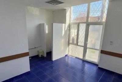 Spațiu comercial, de 25 mp, în Central - 1