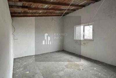 Casă cu 7 camere cu Canalizare în Brâncoveanu - 19