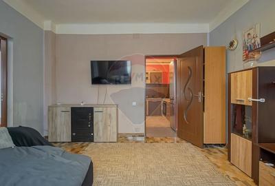 Comision 0% | De vânzare – Apartament la casă, parter | Săcele – Zona - 6