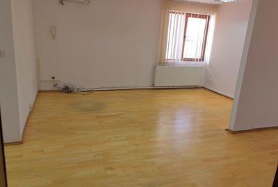 Birou, de 130 mp, în Central - 5