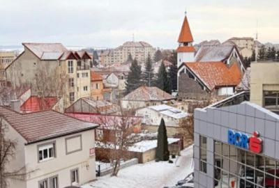 Apartament 2 camere, zona centrala, lift, balcon generos - - 2