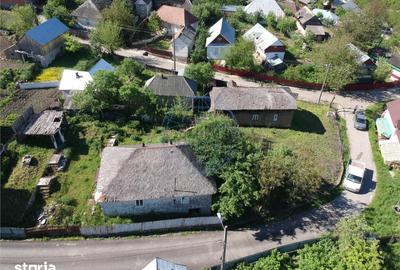 Casă cu 4 camere cu Teren 1000 Mp în Păulești - 1