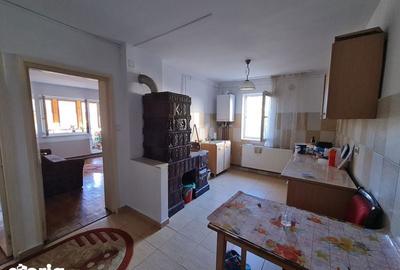 Apartament cu 3 camere decomandat în Central - 2