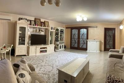 Casă individuală cu 6 camere cu Canalizare în Roșu - 3