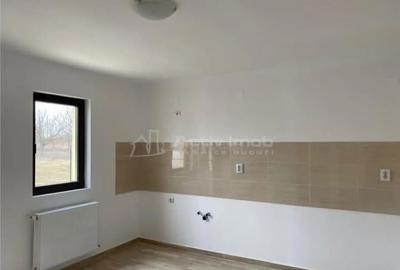 Casă cu 3 camere cu Teren 400 Mp în Central - 8