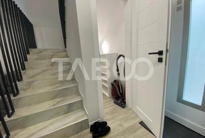 Casa tip duplex complet utilata singur in curte cu loc de parcare - 11