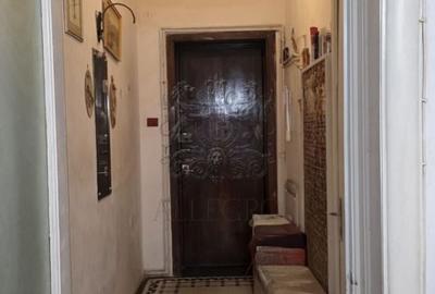 Apartament cu 5 camere decomandat în Romană - 12