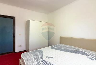 Spațiu comercial, de 374 mp, în Central - 18