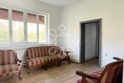 Spațiu comercial, de 318 mp, în Central - 12