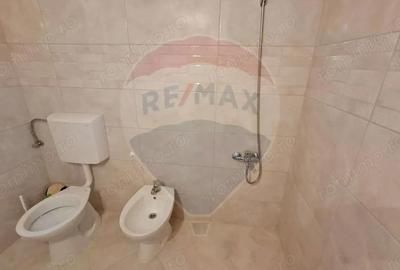 Casă cu Teren 800 Mp în Gălățeni - 10