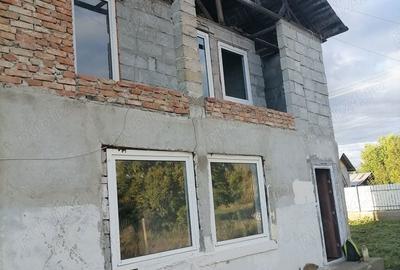 Casă cu 2 camere cu Teren 1440 Mp în Central - 10