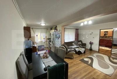 Apartament cu 4 camere decomandat în Central