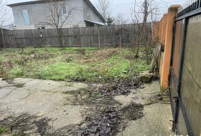 Vand sau schimb cu app in Bucuresti( ne renovat absolut deloc)Casa cu teren 1000m2 - 2