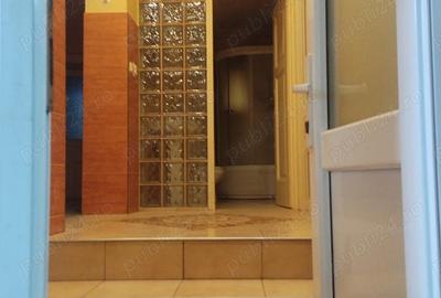 Apartament cu 3 camere în Eminescu