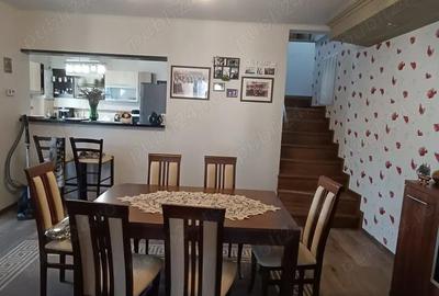 Casă cu 5 camere cu Teren 1000 Mp în Luna - 16
