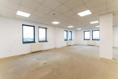 Spațiu comercial, de 422 mp, în Central - 4