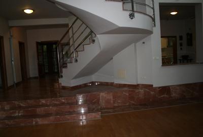 Vanzare vila superba D+P+1+M gradina garaj piscina teren 2500mp Pipera padure - 13