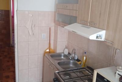 Apartament cu 4 camere decomandat în Central - 2