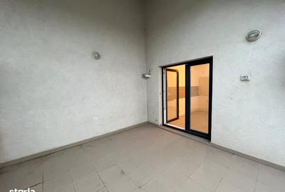 Apartament cu 4 camere decomandat în Titan