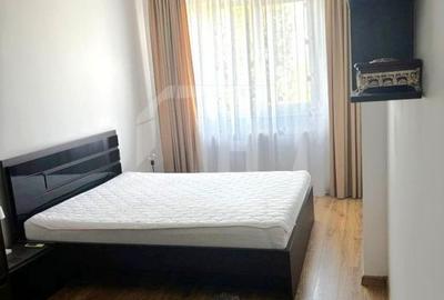 Apartament cu 3 camere în Florești