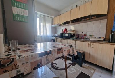Apartament cu 3 camere decomandat în Inel II - 18