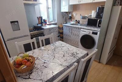 Vand apartament 3 camere decomandat zona Banu Maracine - 2