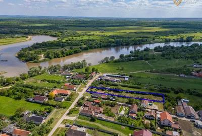 Teren de 400 mp, în Sânpaul