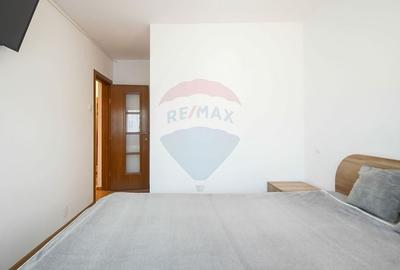 Apartament cu 2 camere decomandat, mobilat în Tractorul - 6