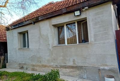 Casă cu 2 camere în Iscroni - 1