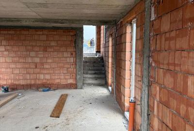 Casă cu 4 camere cu Teren 586 Mp în Baciu