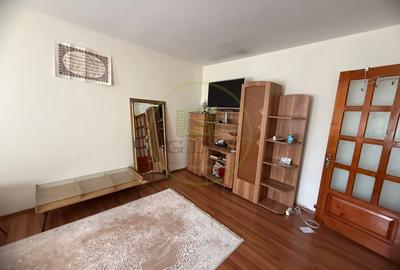 Apartament cu 4 camere decomandat, mobilat în Rovine - 2