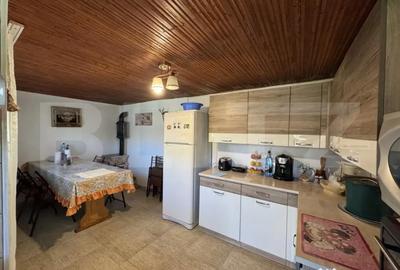 Casă cu 4 camere cu Teren 13000 Mp în Primăverii - 13