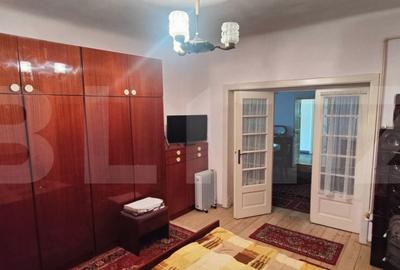 Casă cu 7 camere cu Teren 818 Mp în Central - 14
