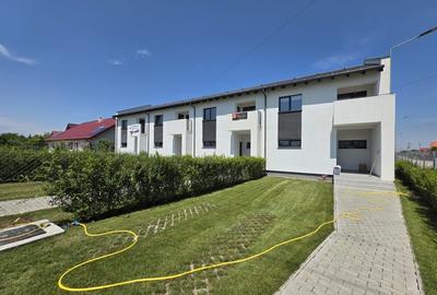 Casa tip duplex cu 4 camere, Bod