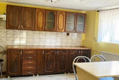 Casă cu 4 camere cu Teren 350 Mp în Central - 10