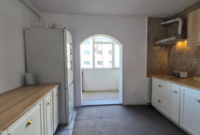 Apartament cu 3 camere decomandat în Faleza Nord - 4