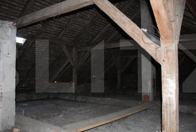 Spațiu comercial, de 1,557 mp, în Central - 8