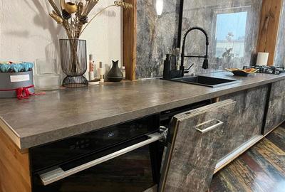 Apartament cu 4 camere semidecomandat, mobilat în Central - 20