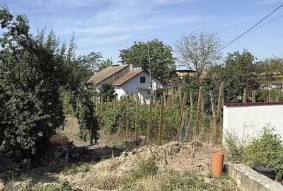 Teren de 1000 mp, în Cârcea