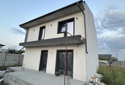 Casă cu Teren 288 Mp în Central - 7