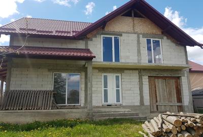 Casă cu 3 camere în Mitocu Dragomirnei - 1