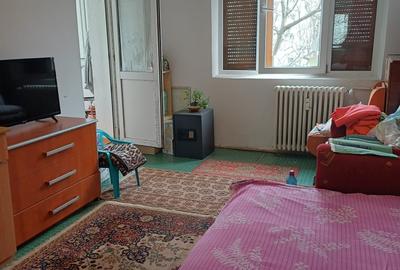 Apartament cu 3 camere decomandat în Crângași - 3