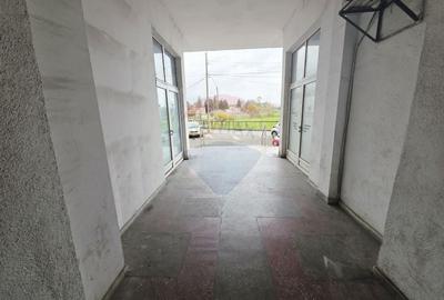 Apartament cu 2 camere de vanzare in zona 1 Mai - 31