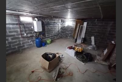 Casă cu 3 camere cu Canalizare în Central - 10