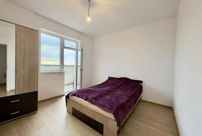 Apartament cu 3 camere semidecomandat în Girocului