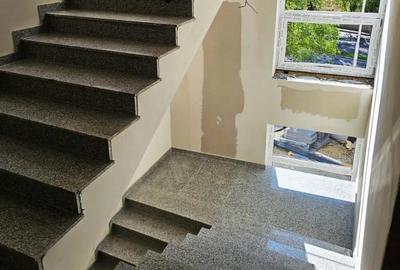 Apartament cu 3 camere decomandat în Craiovei - 3