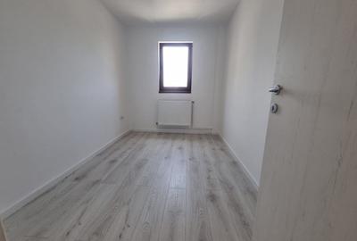 Apartament cu 3 camere decomandat, zona Pacurari - 4