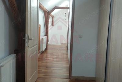 Casă cu 3 camere cu Canalizare în Central - 6