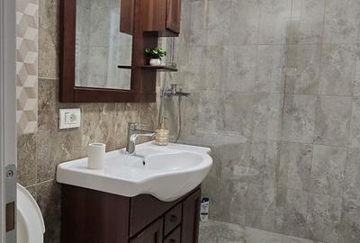 Apartament cu 2 camere, mobilat în Micro 11 - 12